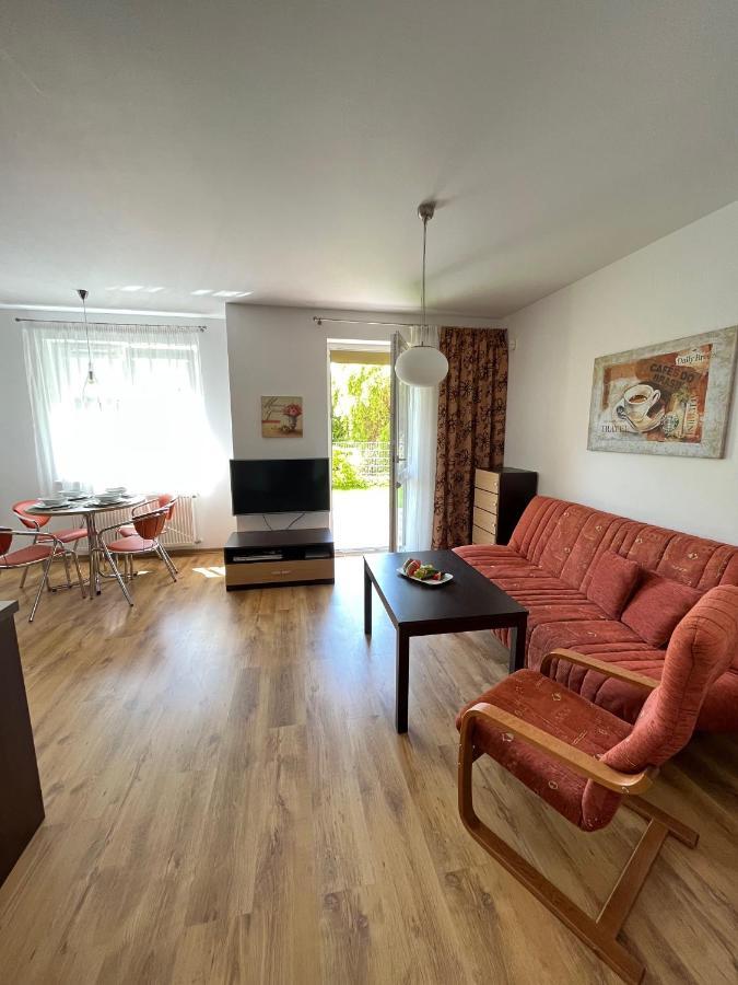Apartament Z Garazem I Ogrodem Колобжег Екстер'єр фото