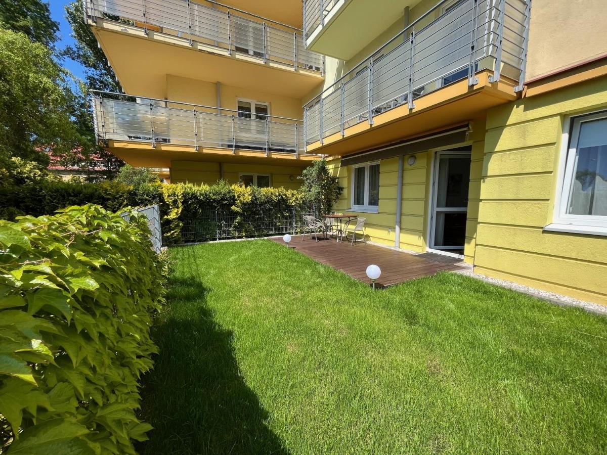 Apartament Z Garazem I Ogrodem Колобжег Екстер'єр фото