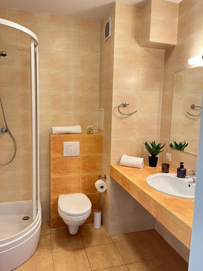 Apartament Z Garazem I Ogrodem Колобжег Екстер'єр фото
