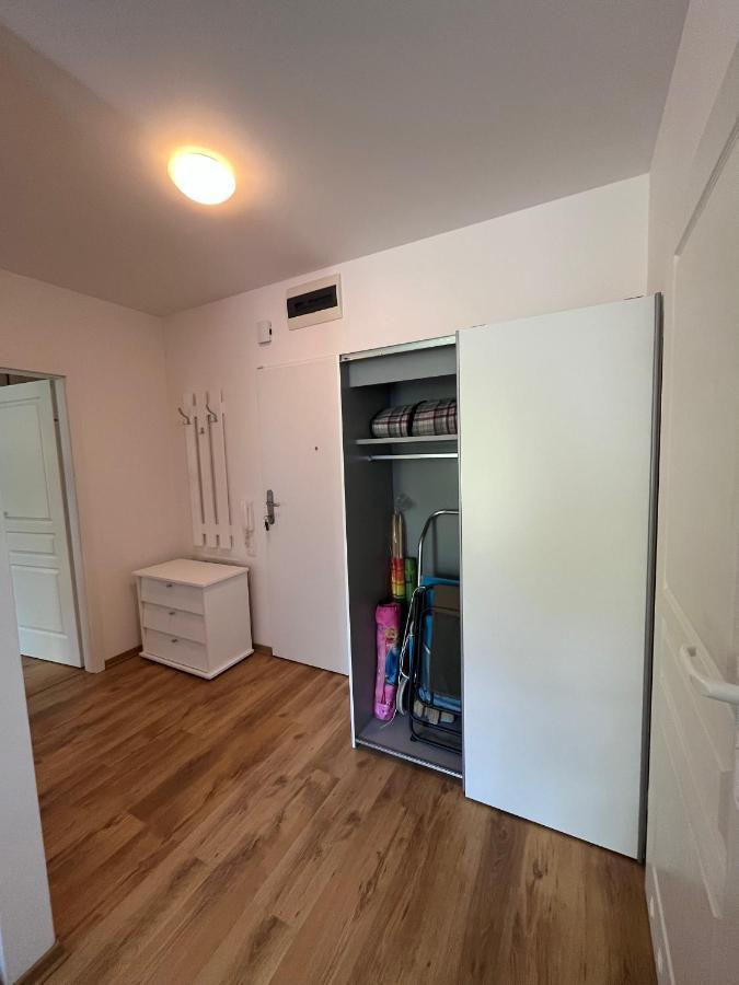 Apartament Z Garazem I Ogrodem Колобжег Екстер'єр фото
