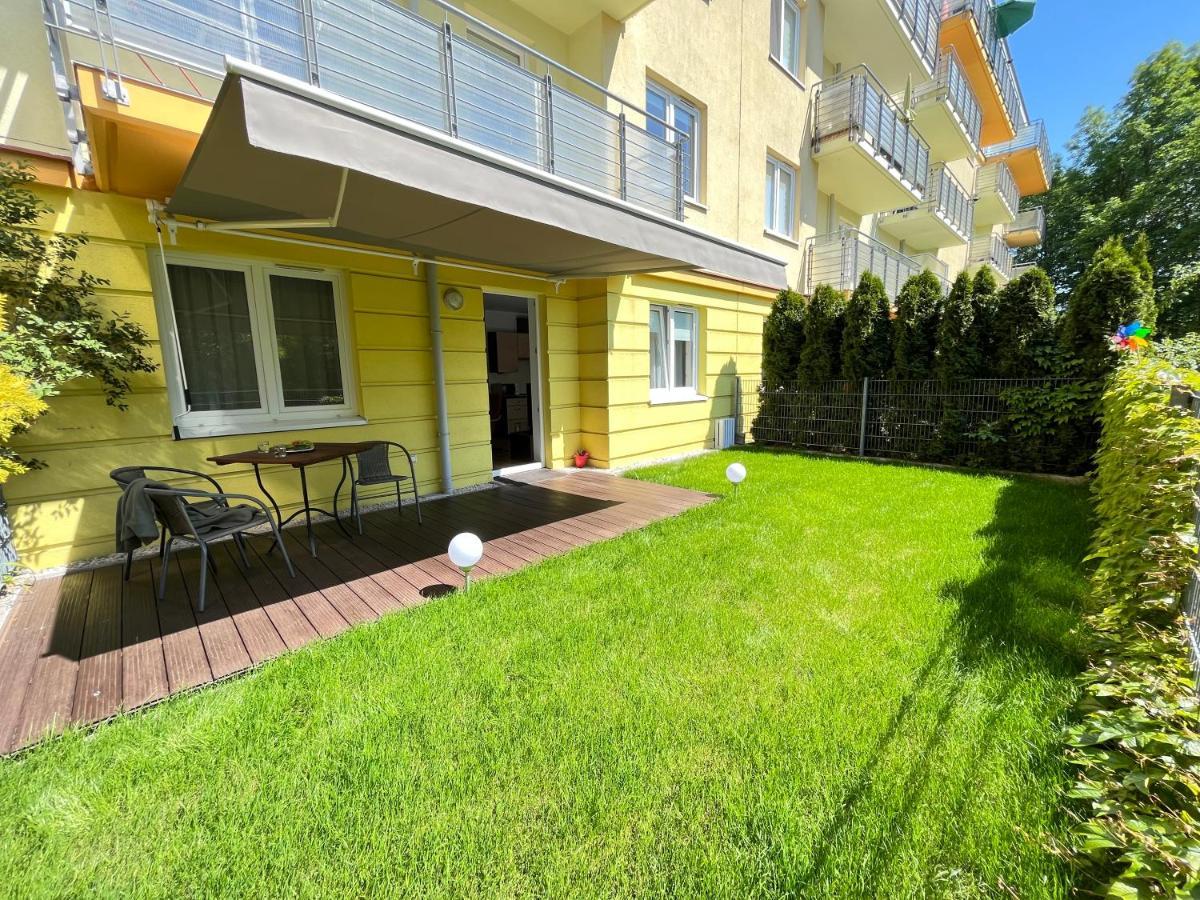 Apartament Z Garazem I Ogrodem Колобжег Екстер'єр фото
