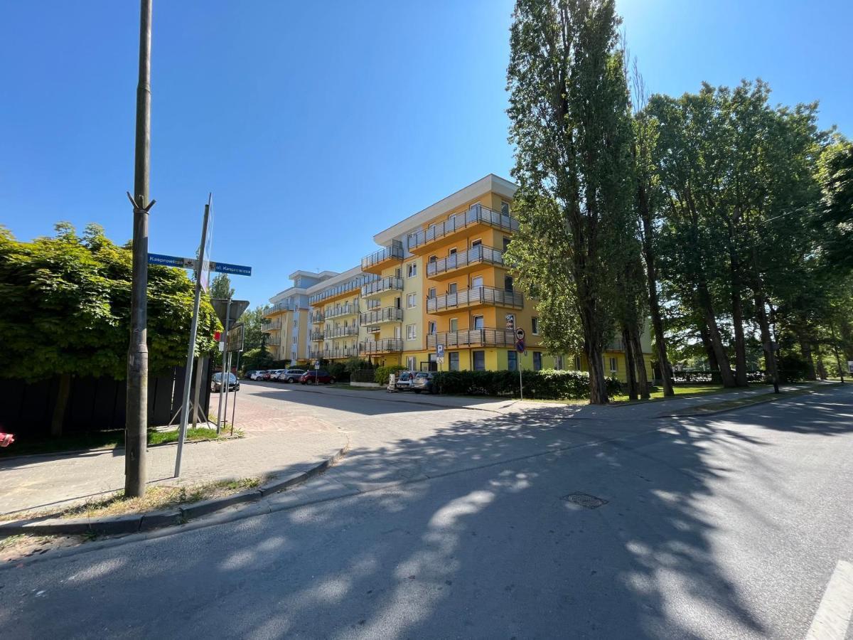 Apartament Z Garazem I Ogrodem Колобжег Екстер'єр фото